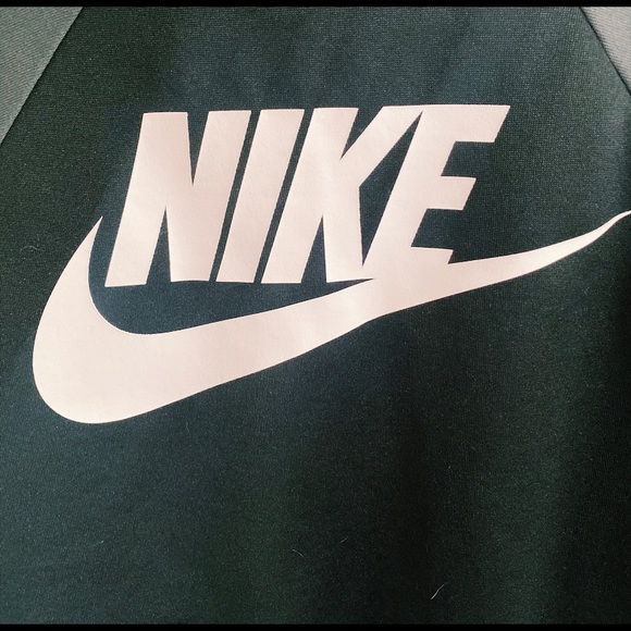 Nike zip up black hoodie - Picture 3 of 5